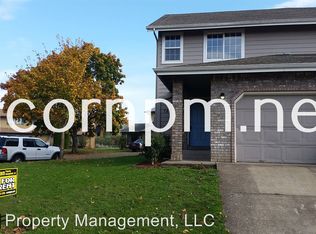 788 N Cloverleaf Loop, Springfield, OR 97477