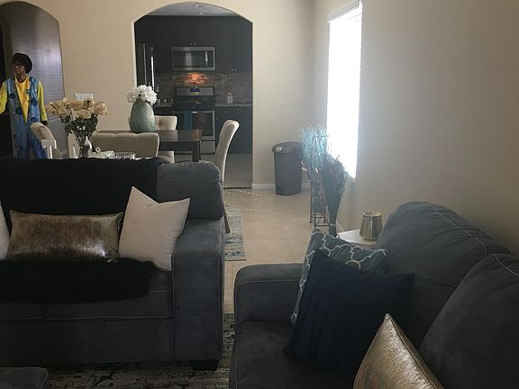 5th image of 16555 Vine St