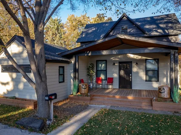 211 S H St, Livingston, MT 59047