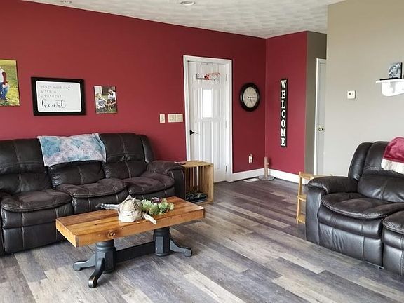 4th image of 652 Cleveland Ave