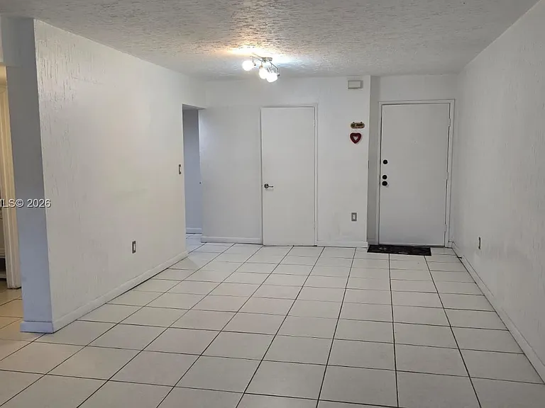 702 NW 87th Ave #309 — Photo 3