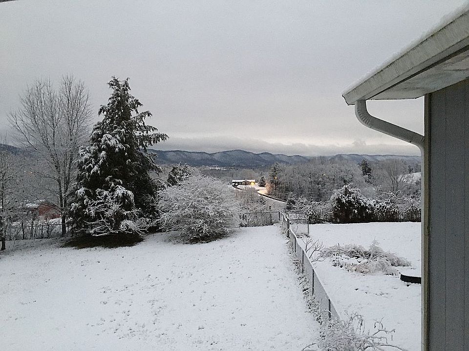 2nd image of 176 Hollifield Dr