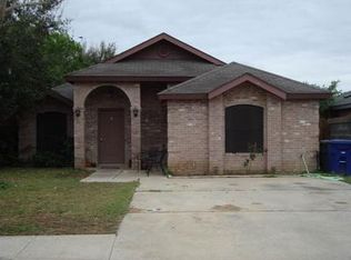 10208 Comet Dr, Laredo, TX 78045