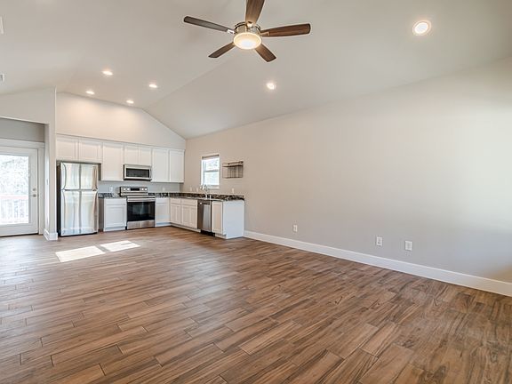 4th image of 1189 Mountain View Dr