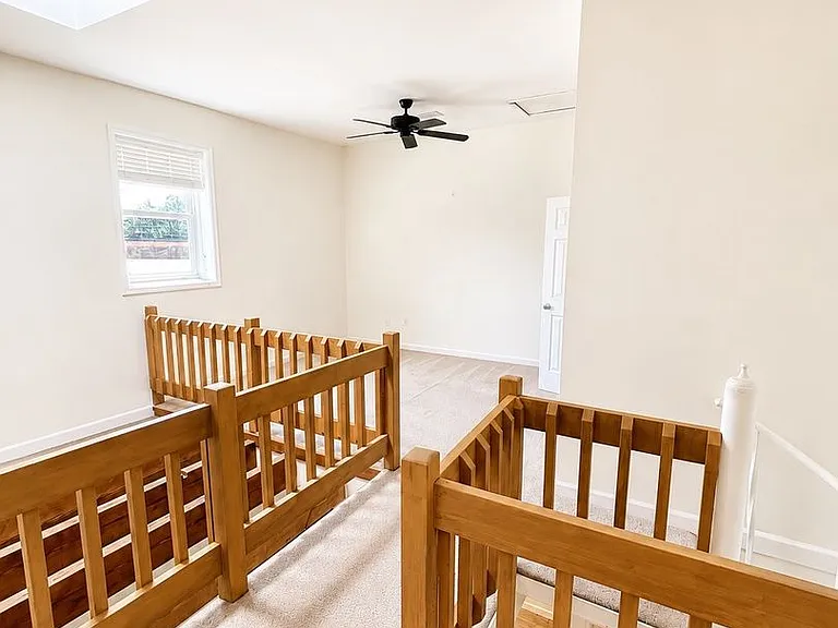 235 King St #6 — Photo 14