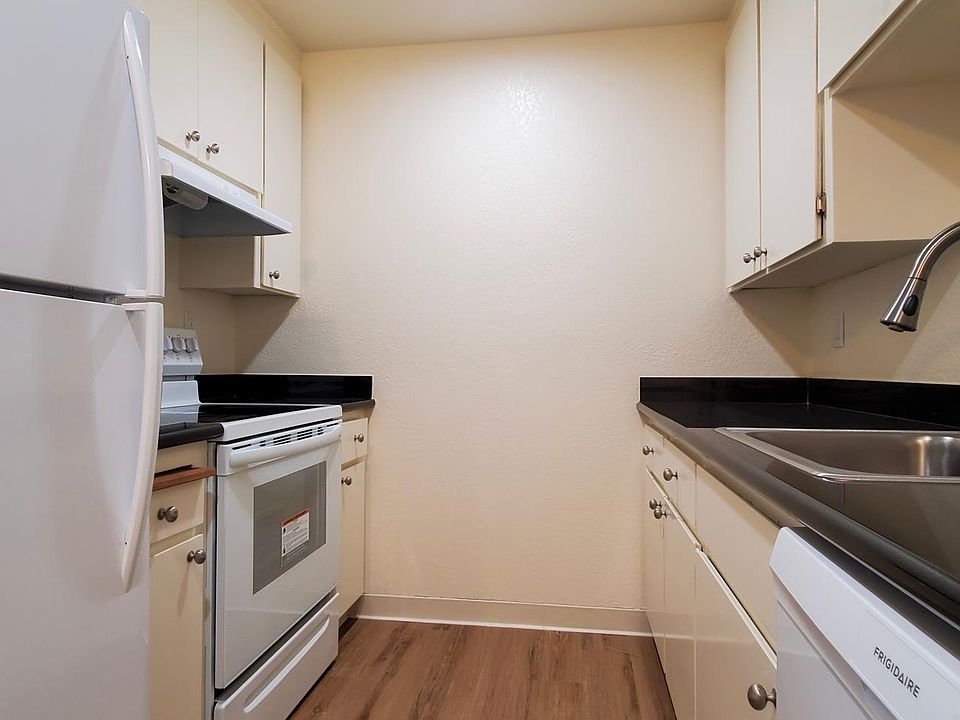 1st image of 420 Alameda Del Prado #450-M