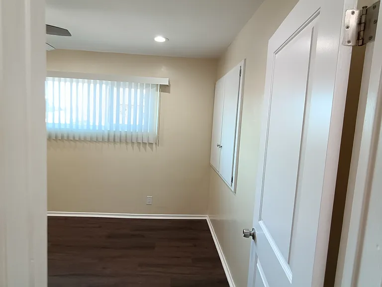 6809 Vinevale Ave #K — Photo 13