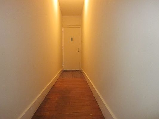 3rd image of 327 Bedford Ave #E5