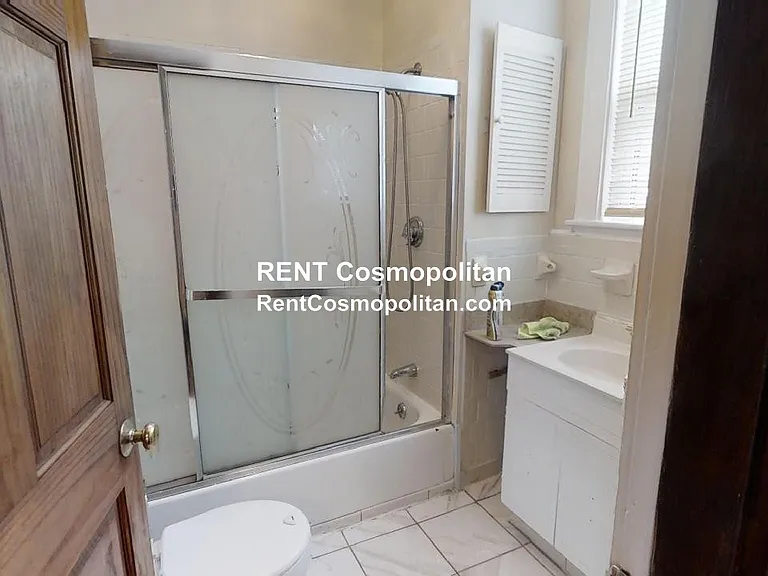 33 Bellingham St #2 — Photo 8