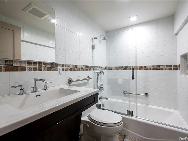 47 E Penn St — Photo 19