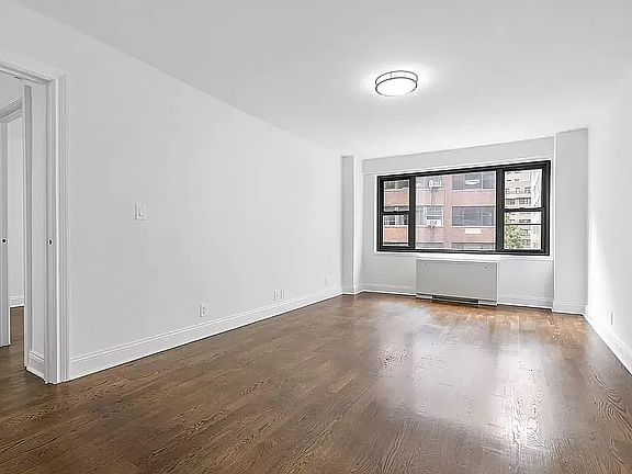 4th image of 400 E 89th St APT 14P