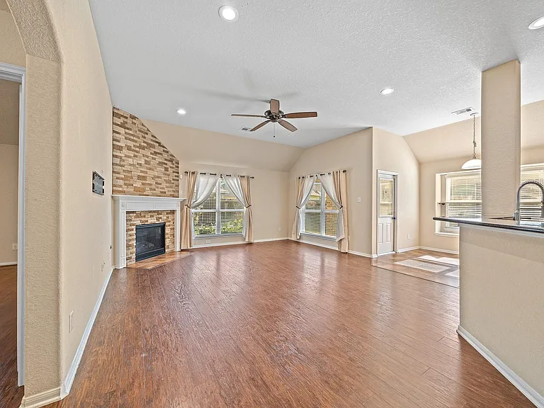 13914 Juniper Bend Ln — Photo 16