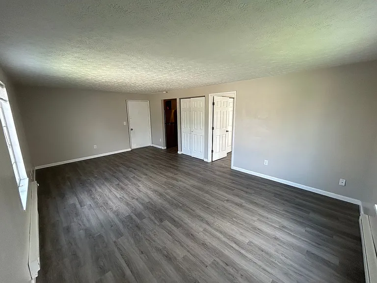 305 & 325 Bellbrook Ave — Photo 5