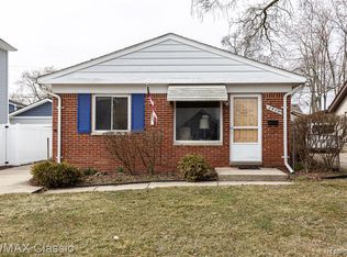 2829 Kenmore Rd, Berkley, MI 48072