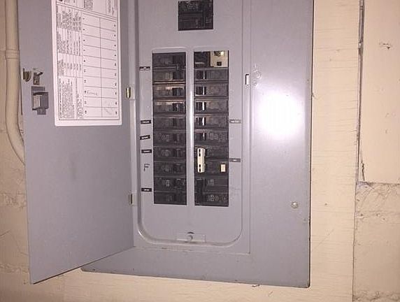 4th image of 4652 W 45th St