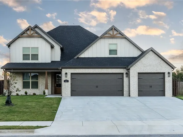1211 Montieri Dr, Centerton, AR 72719