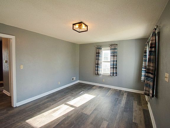 4th image of 2041 14th St SE