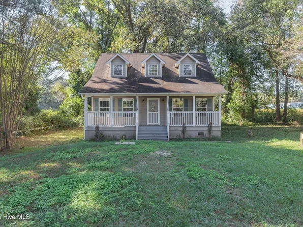 353 Potters Hill Road, Richlands, NC 28574