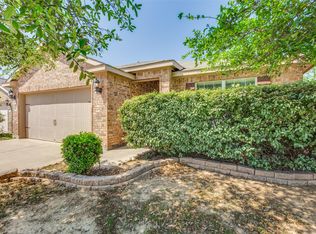 716 Lazy Crest Dr, Fort Worth, TX 76140