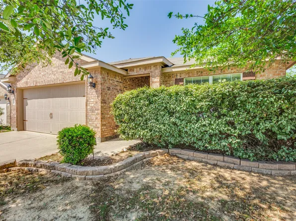 716 Lazy Crest Dr, Fort Worth, TX 76140