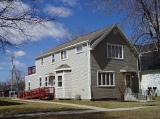 1212 Chestnut Ave, Green Bay, WI 54304