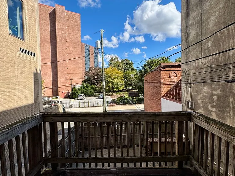 Eutaw Pl 1503 — Photo 17