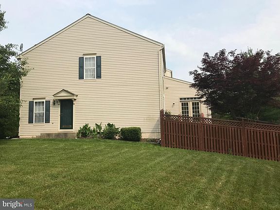 2nd image of 155 Leeds Creek Cir