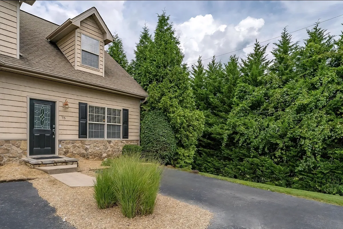 Building Photo - 75 Stonebriar Ct