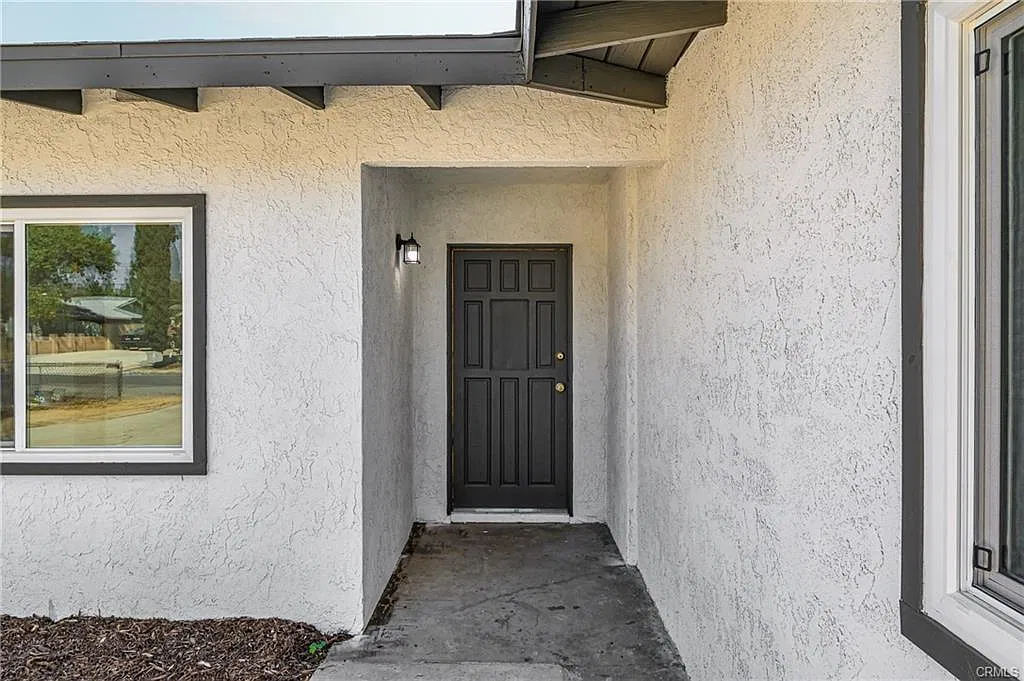 4 bed, 1750 sqft, $3,500 — Photo 2