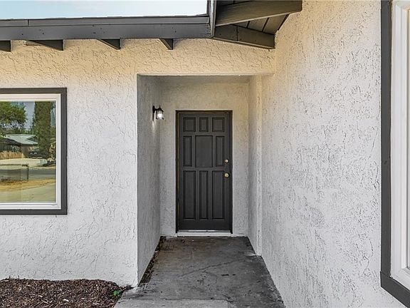 2nd image of 1712 E Bonnie Brae Ct