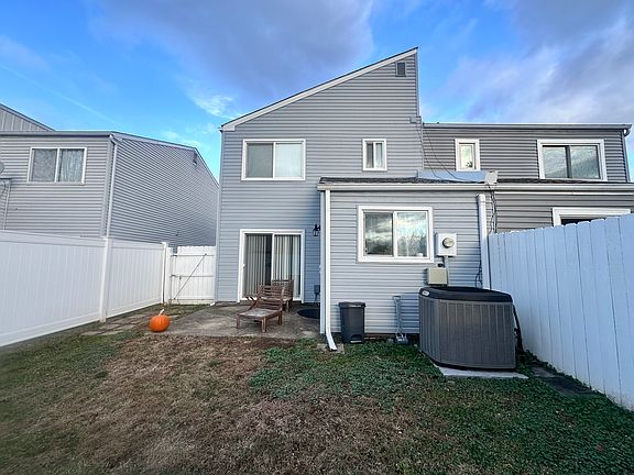 2nd image of 66 Pennington Ln