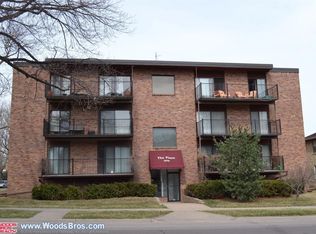 2400 A St APT 16, Lincoln, NE 68502