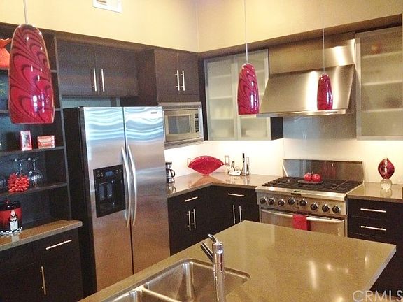 2nd image of 133 The Promenade N Unit 427