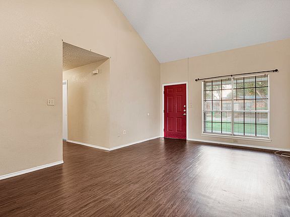 5th image of 9514 Veronica St