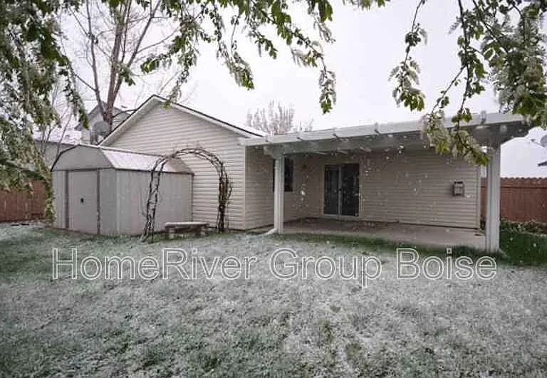 3044 N Sagefire Ave — Photo 15