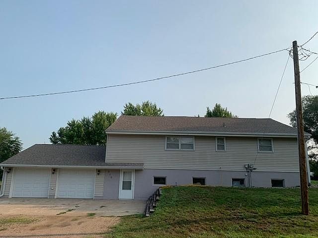 1st image of 310 W 13th Ave