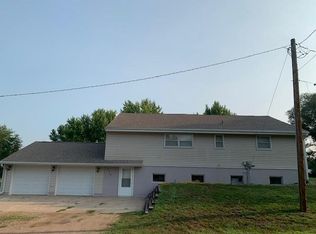 310 W 13th Ave, Tyndall, SD 57066