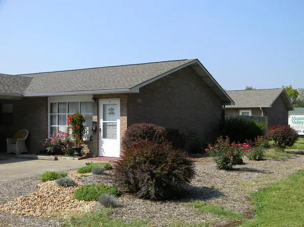 908 N Bentley St, Marion, IL 62959