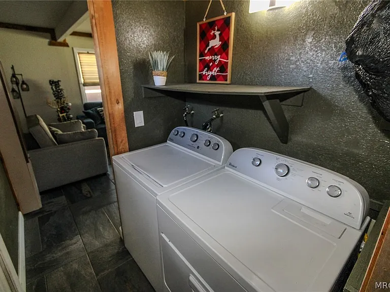 913 W Aeroplane Blvd — Photo 8
