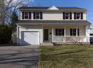 110 Meadow Rd, Longmeadow, MA 01106