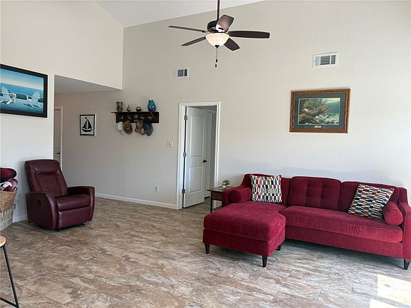 5th image of 13981 Blackbeard Dr