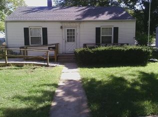 704 SW Lindenwood Ave, Topeka, KS 66606