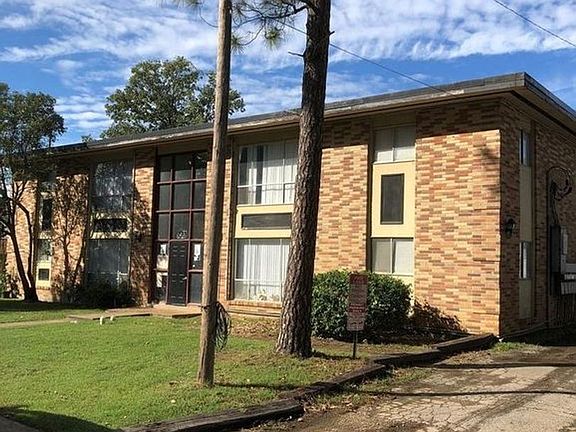3rd image of 3562 Mynders Ave #8