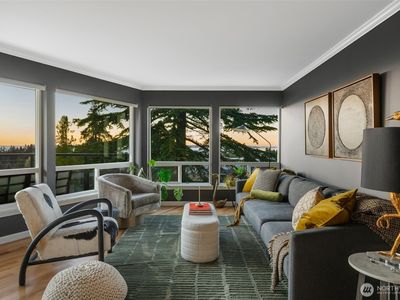 550 Elm Way #301, Edmonds, WA, 98020