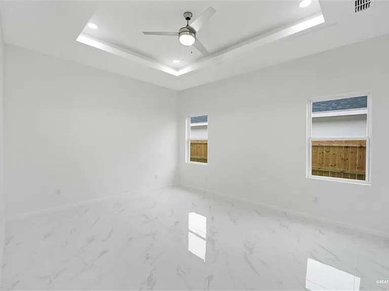 3121 E Kennedy Ave — Photo 18