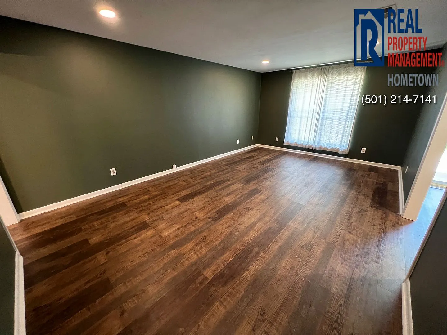 Beautiful 4-Bed 2-Bath Home in Little Rock! — Photo 2