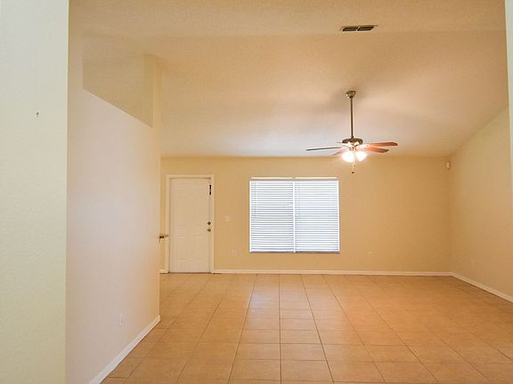 5th image of 409 NW Concord Dr