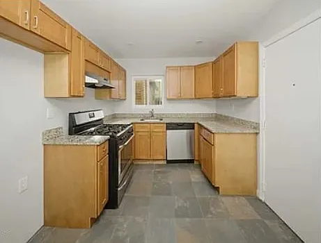 437 Elm St #1L — Photo 8