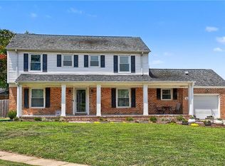 4833 Rosecroft St, Virginia Beach, VA 23464