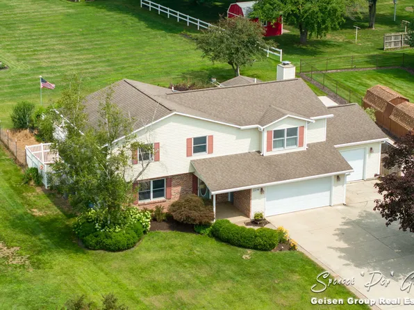 1594 Louva Ct, Belding, MI 48809